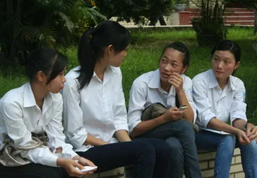 “Loạn” cuốn Những điều cần biết về tuyển sinh 2012 ảnh 1