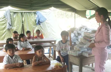 Bắc Phú Yên trường lớp tan hoang sau lũ ảnh 3