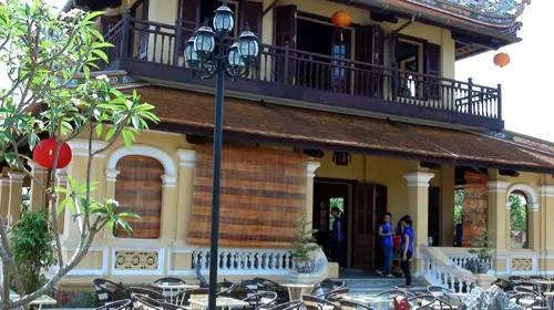 Mở quán để phát huy giá trị di tích? ảnh 1