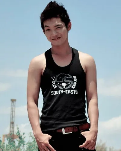 Mai Quốc Việt: Tôi có thể nhái giọng trên 20 ca sĩ! ảnh 2 Mai Quốc Việt: Tôi có thể nhái giọng trên 20 ca sĩ! ảnh 2