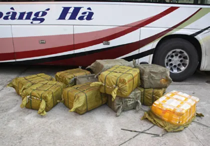 Xe VIP chở hơn 1 tấn thịt hôi thối ảnh 1 Xe VIP chở hơn 1 tấn thịt hôi thối ảnh 1