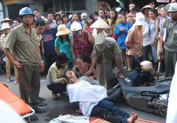 Sẽ xử tù tài xế xe bồn bóp còi quá to gây tai nạn thương tâm ảnh 1 Sẽ xử tù tài xế xe bồn bóp còi quá to gây tai nạn thương tâm ảnh 1