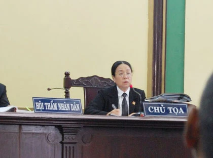 Trực tiếp phiên xử Hoàng Khương- phần 1: Đông Anh khai không đưa tiền cho ai hết ảnh 8