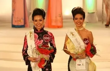 Người đẹp Áo dài bị thu hồi danh hiệu vì nâng mũi ảnh 1 Người đẹp Áo dài bị thu hồi danh hiệu vì nâng mũi ảnh 1