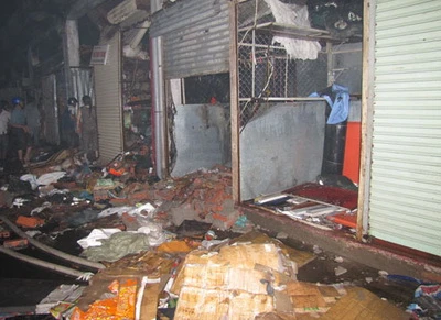 Hiện trường vụ cháy chợ Vinh ảnh 8