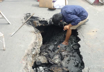 “Hố tử thần”: Không thể đổ lỗi đất yếu, cống cũ ảnh 1