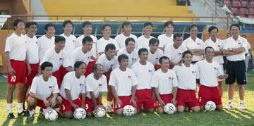 Đội cựu tuyển thủ Việt Nam. Ảnh: XUÂN HUY