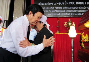 Cảm thấy mắc nợ với đồng đội ảnh 1