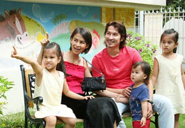 Huy Khánh lần đầu tiên đối thoại về chuyện gia đình ảnh 1