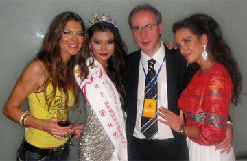 Lan Hương đoạt Á hậu 4 Miss Model of the World 2009 ảnh 4