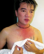 Xung quanh vụ Lý Tống giả gái tấn công Đàm Vĩnh Hưng ảnh 1