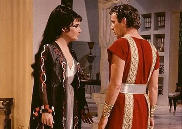 Cuộc đời qua ảnh của “Nữ hoàng” Elizabeth Taylor ảnh 6 Cuộc đời qua ảnh của “Nữ hoàng” Elizabeth Taylor ảnh 6