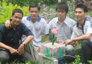 Hoa... robot ảnh 1