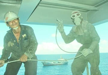 Đội sửa chữa nhà giàn DK1: Chung tay giữ vững cột mốc chủ quyền ảnh 1