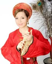 Ca sĩ Ái Vân: Đặt hoa hồng vào ký ức ảnh 1