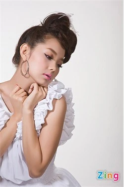 Minh Hằng khoe lưng trần gợi cảm ảnh 7