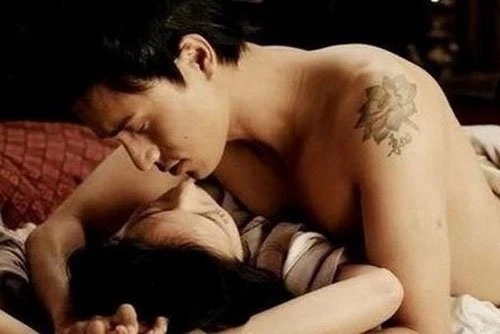 Cảnh nóng để đời của Triệu Vy ảnh 2