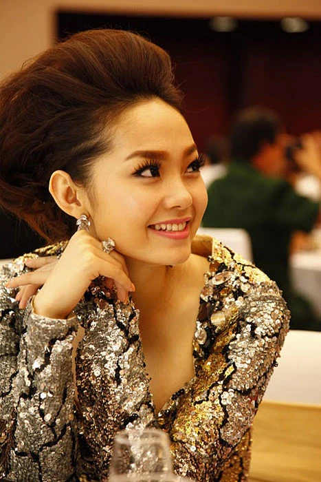 Minh Hằng: Không có chuyện lấy chồng và hoãn cưới ảnh 1