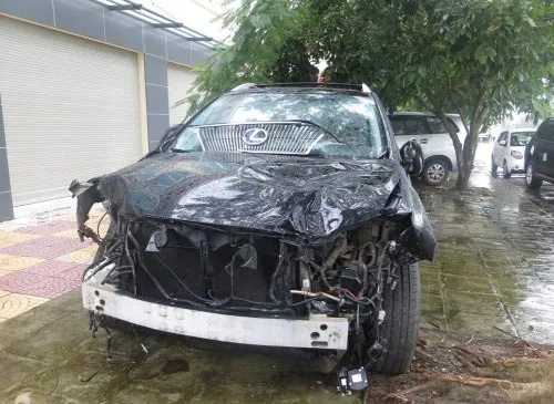 Người lái xe điên Lexus là 'đại ca' đất Cảng ảnh 1 Người lái xe điên Lexus là 'đại ca' đất Cảng ảnh 1