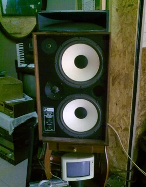 Nghe nhạc hi-end ở quán cà phê "cóc" ảnh 5