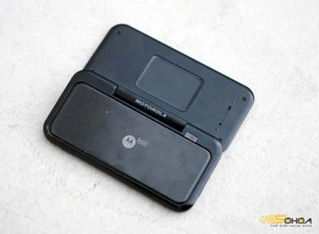 Di động lật ngược Motorola BackFlip ảnh 7