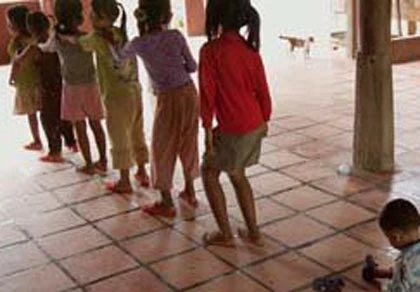 Nhật ký rùng rợn của nô lệ tình dục 9 tuổi ảnh 1