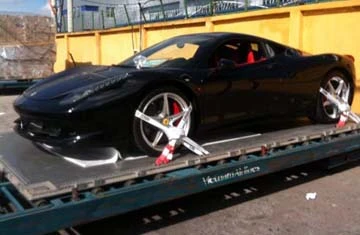 Hàng khủng Ferrari 458 Italia cưỡi máy bay về Việt Nam ảnh 2
