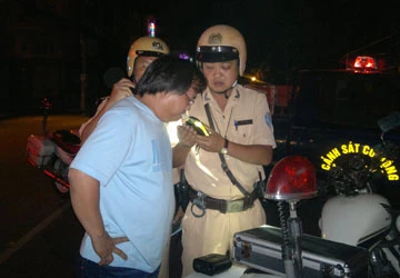 Phát hiện ma túy trong quán Bar 2000 ảnh 2 Phát hiện ma túy trong quán Bar 2000 ảnh 2