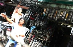 Xâm nhập phố “luộc” xe ảnh 1 Xâm nhập phố “luộc” xe ảnh 1