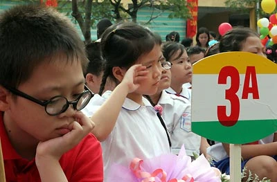 Khai giảng năm học mới tại Tiểu học Kim Đồng (Hà Nội). Ảnh: Tiến Dũng.