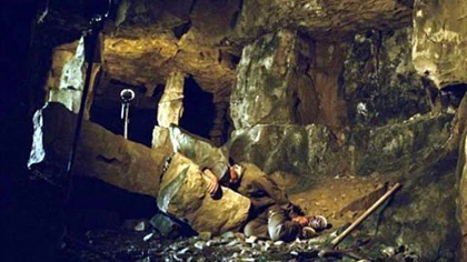 Căn hộ đổ nát giá bạc triệu của "ông Chuột chũi" ảnh 5