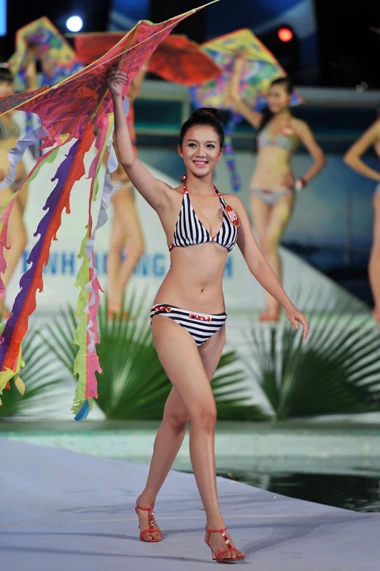 Chất đằm thắm của Người đẹp tài năng Bích Trâm ảnh 3 Chất đằm thắm của Người đẹp tài năng Bích Trâm ảnh 3