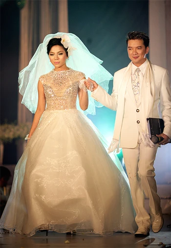 Đàm Vĩnh Hưng - Lệ Quyên e ấp trong "ngày cưới" ảnh 3