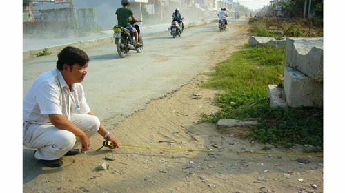 Cấp sổ đỏ sai, bị dân kiện ảnh 1