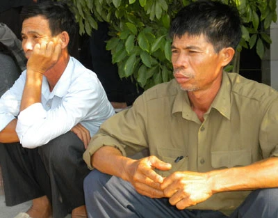 Phát hiện hai thi thể nghi là nạn nhân thứ 17 và 18 vụ xe khách bị lũ cuốn ảnh 2