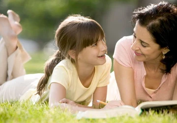 Học cách giao tiếp giữa mẹ và con gái ảnh 1