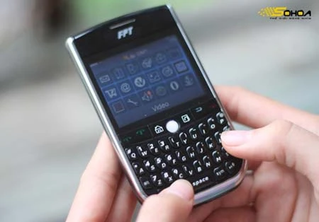 10 di động QWERTY giá rẻ "ăn khách" ảnh 8