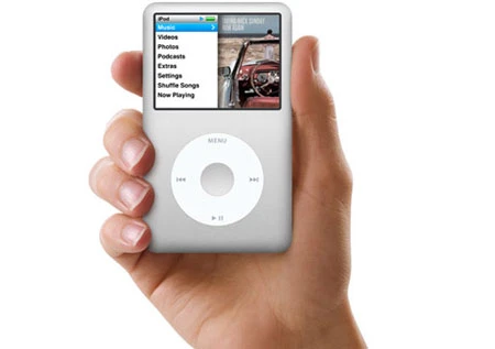 iPod Classic không còn ăn khách nhưng Apple vẫn nâng cấp sản phẩm lên 160 GB với giá 249 USD. iPod Classic không còn ăn khách nhưng Apple vẫn nâng cấp sản phẩm lên 160 GB với giá 249 USD.