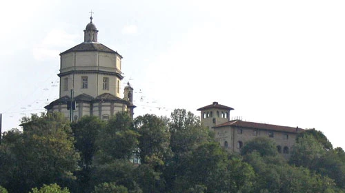 Đi tìm Hoàng Sa trong... tu viện cổ Ý ảnh 1