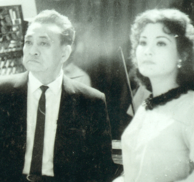 Gã si tình nặng nghiệp cầm ca ảnh 2