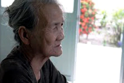 Mẹ nhà báo Hoàng Hùng mong chờ công lý ảnh 2 Mẹ nhà báo Hoàng Hùng mong chờ công lý ảnh 2