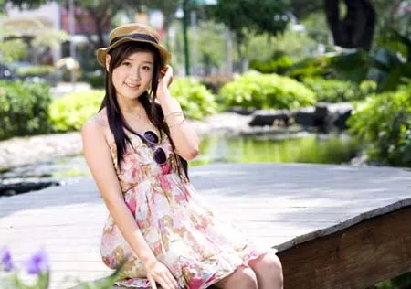 Xuân Mai xinh xắn dưới nắng Sài Gòn ảnh 2 Xuân Mai xinh xắn dưới nắng Sài Gòn ảnh 2