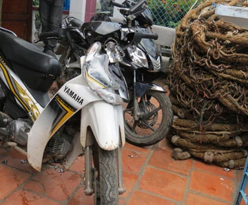 Bị “giang hồ” ném đá để đòi nợ ảnh 2