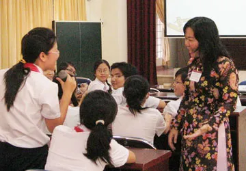 Vụ học sinh đánh bạn, quay clip: Phụ huynh nạn nhân có thể kiện nhà trường ảnh 1 Vụ học sinh đánh bạn, quay clip: Phụ huynh nạn nhân có thể kiện nhà trường ảnh 1