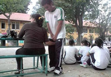 Cô giáo bị tố nhéo chỗ kín của nam sinh ảnh 1 Cô giáo bị tố nhéo chỗ kín của nam sinh ảnh 1