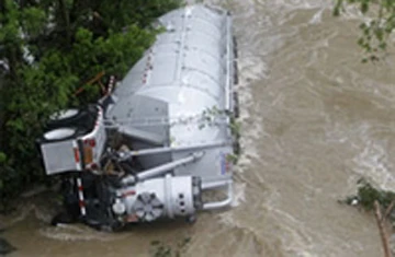 Mỹ: 15 người thiệt mạng do bão lốc ảnh 1