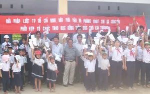 Bắc Phú Yên trường lớp tan hoang sau lũ ảnh 5