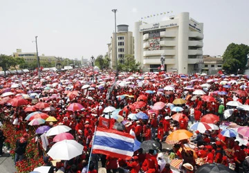 Thái Lan: Phe áo đỏ ra tối hậu thư ảnh 1