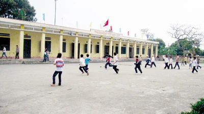 Bị xâm hại, học sinh lớp 6 dính bầu 7 tháng ảnh 1