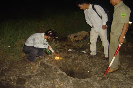 Phát hiện xác bé sơ sinh bị chôn vội: Công an điều tra ảnh 1